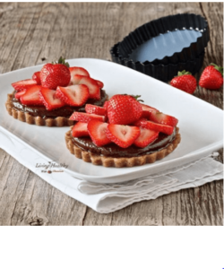 strawberry tart with homemade nutella