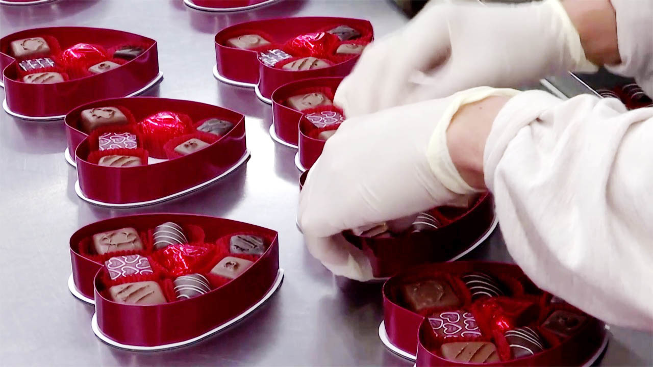 NYC's 'oldest chocolate factory' at full speed for St Valentine's Day