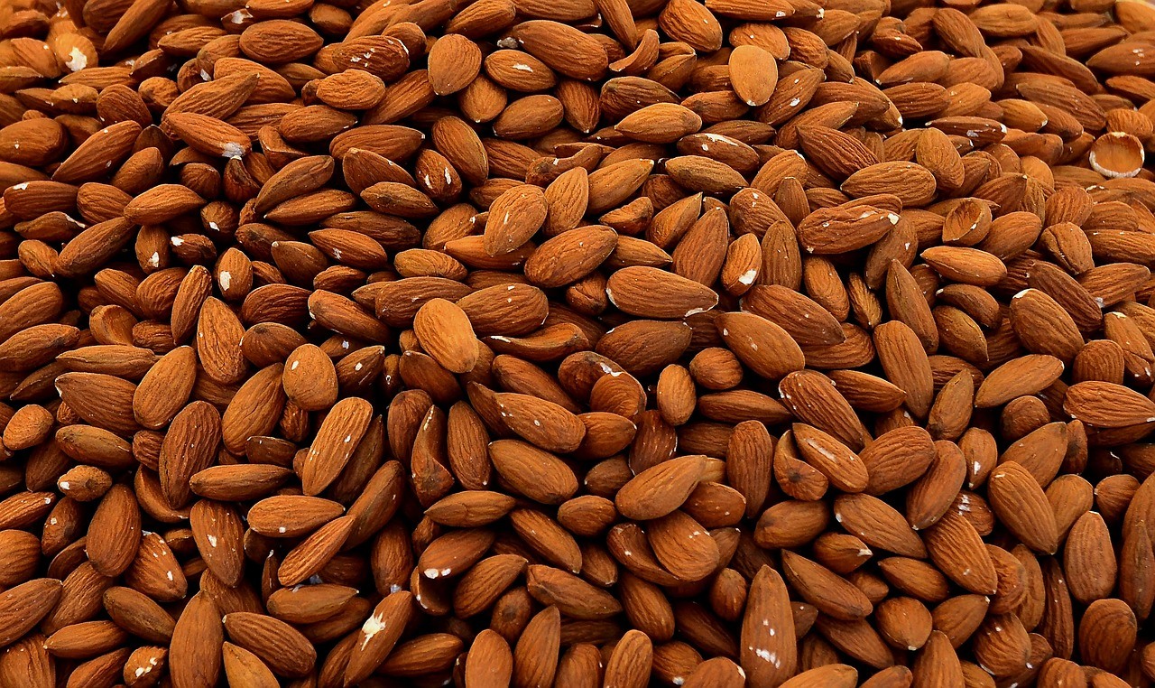 almonds 1571810 1280