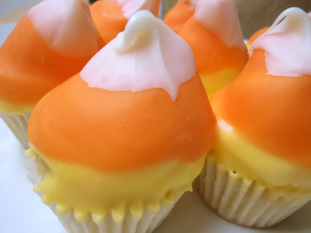 candy corn hi hat mini cupcakes 4