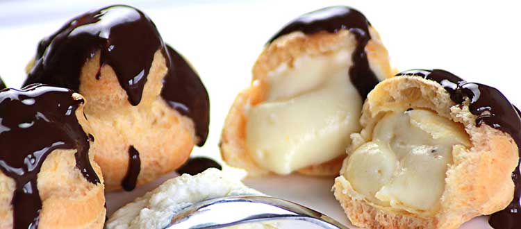 profiteroles crema de chocolate